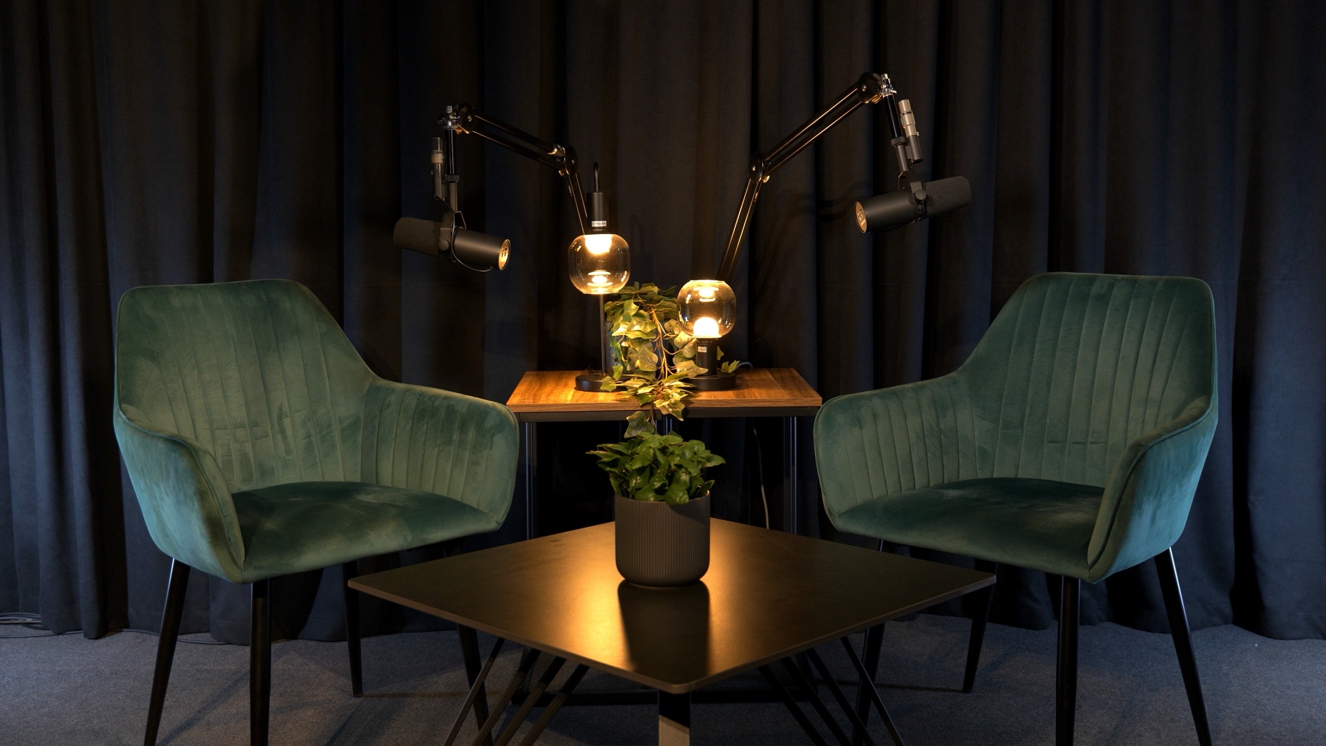 Studio B — oświetlenie białe